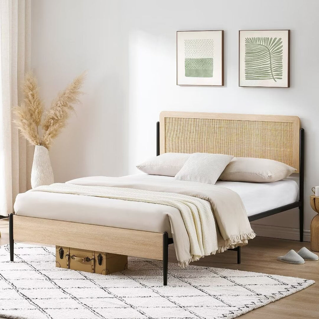 Queen Size Metal Platform Bed Frame with Rattan Headboard Z29758