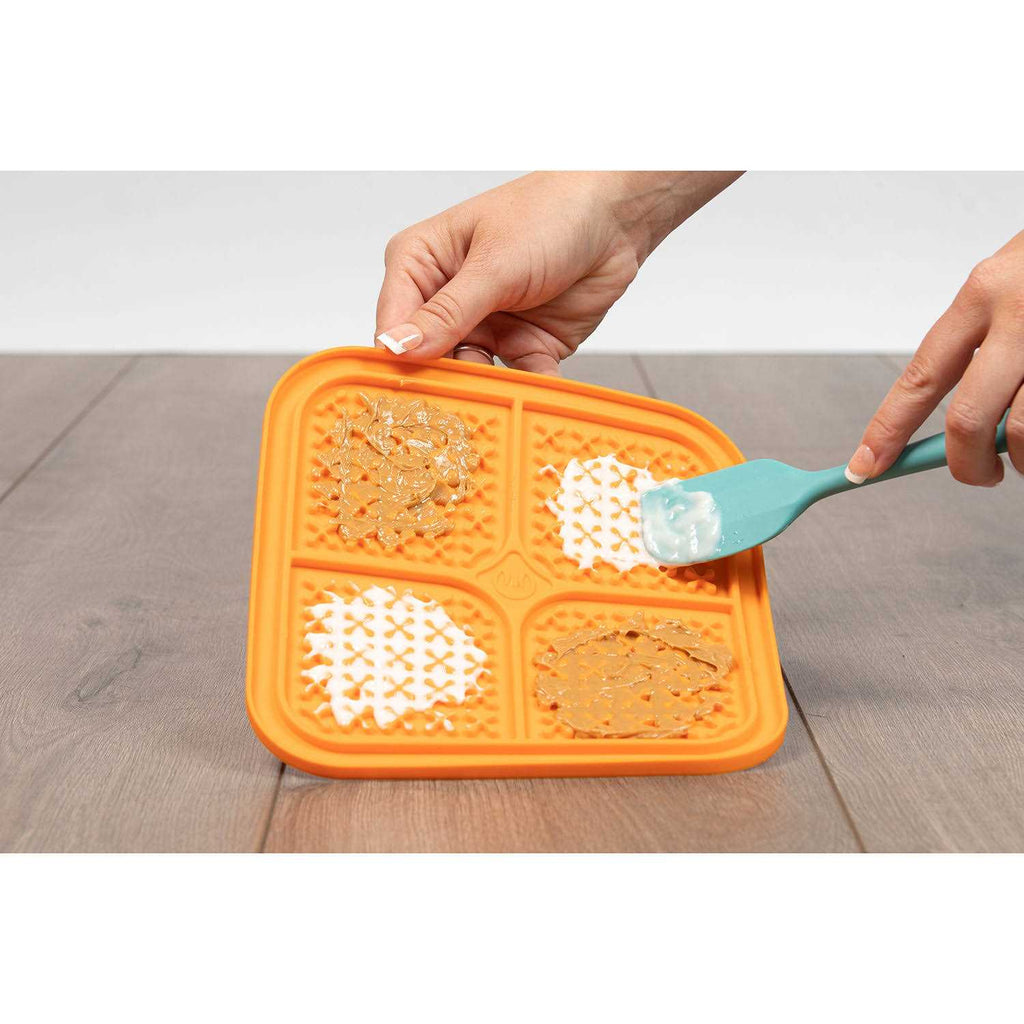 Licking Mat T857689