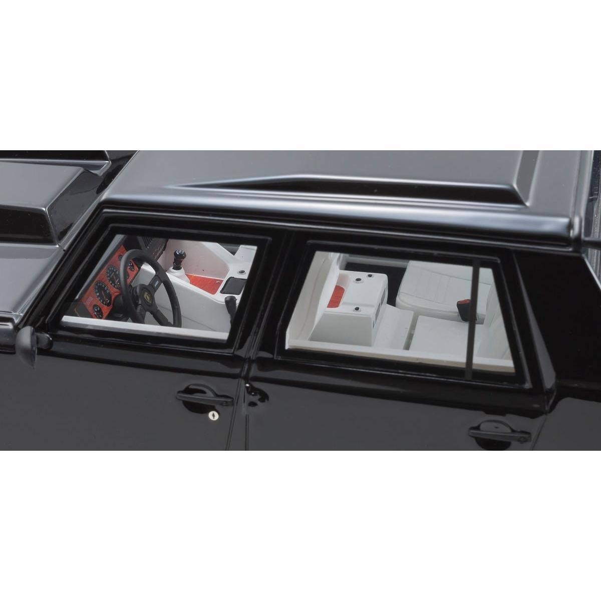 Black 1/18 Model Car T4609