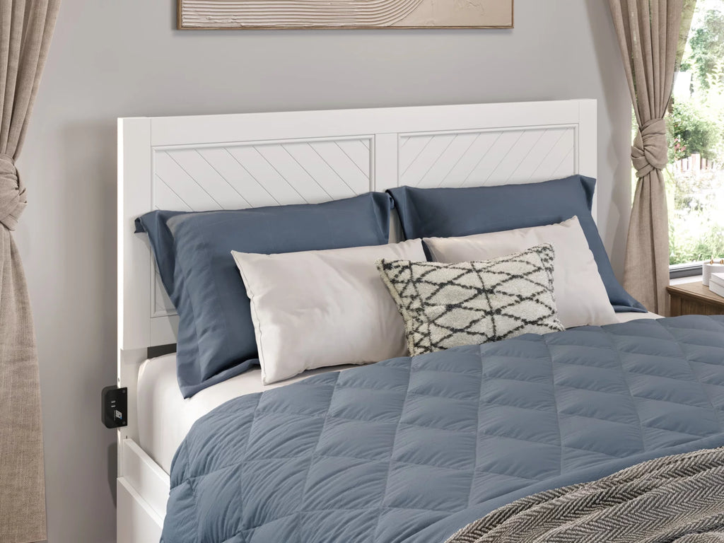 White Solid Wood Platform Bed with Footboard & Twin XL Trundle, Queen Z724