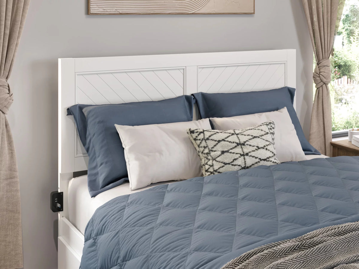 White Solid Wood Platform Bed with Footboard & Twin XL Trundle, Queen Z724