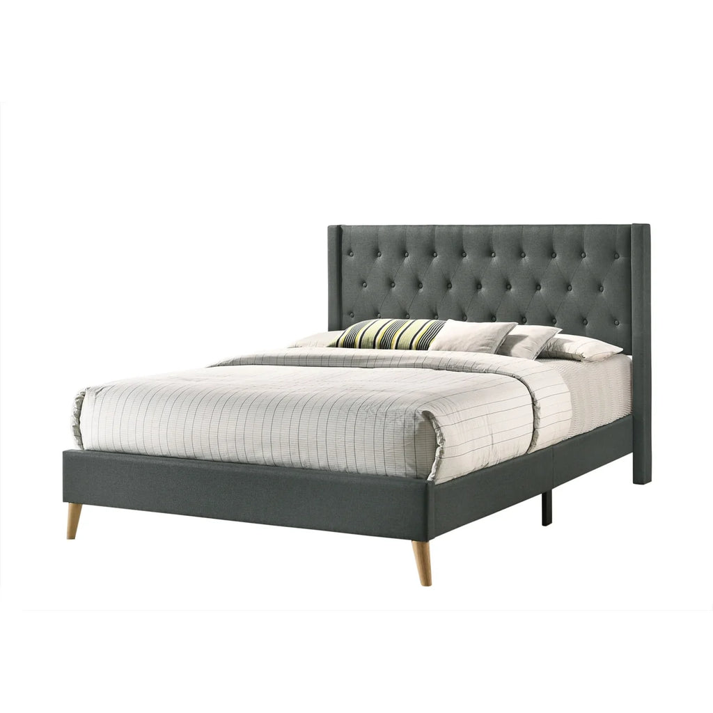 Queen Tufted Panel Bed T642858