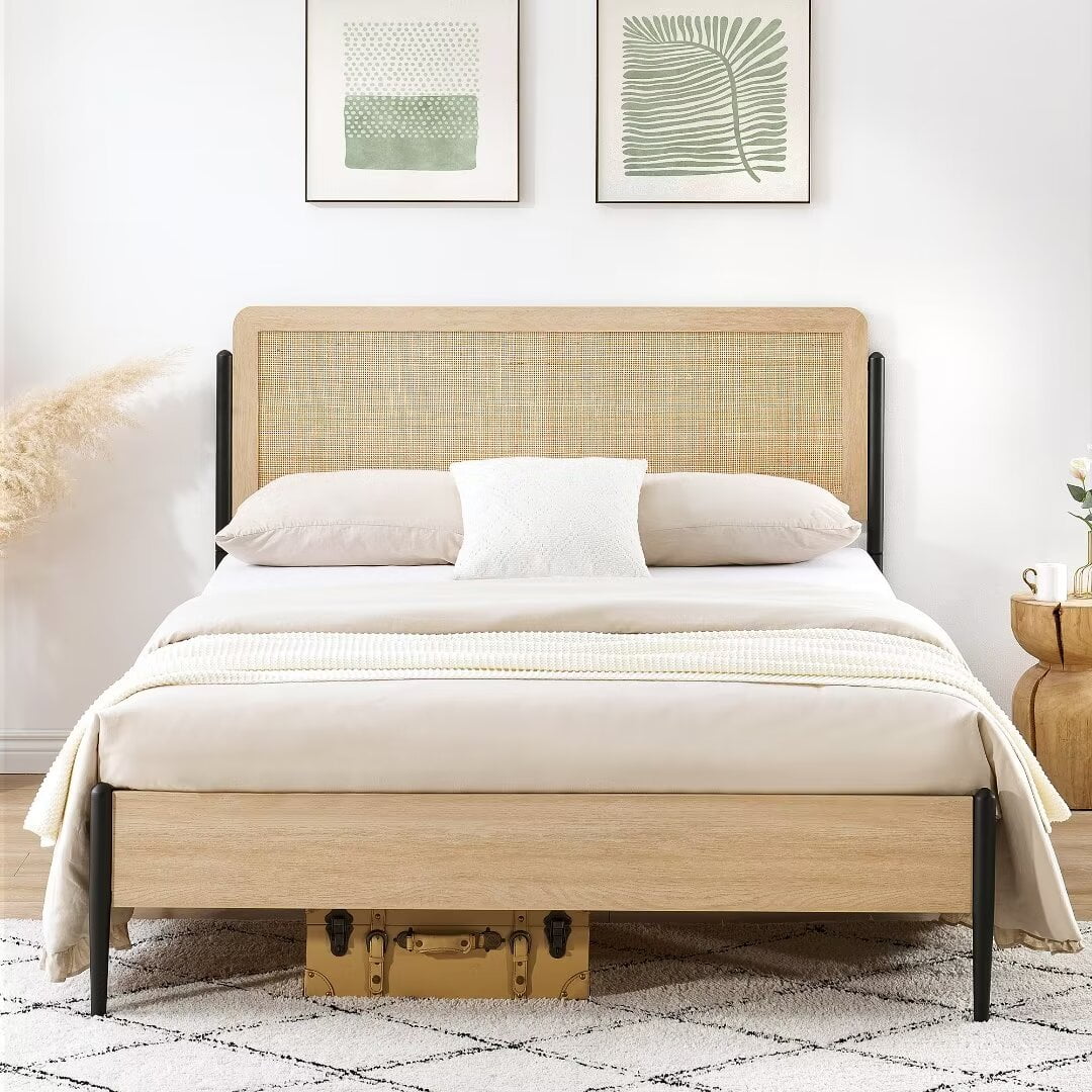 Queen Size Metal Platform Bed Frame with Rattan Headboard Z29758